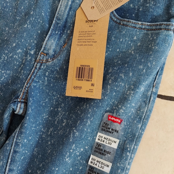 NWT Levi's 721 high rise skinny jeans - Picture 4 of 4